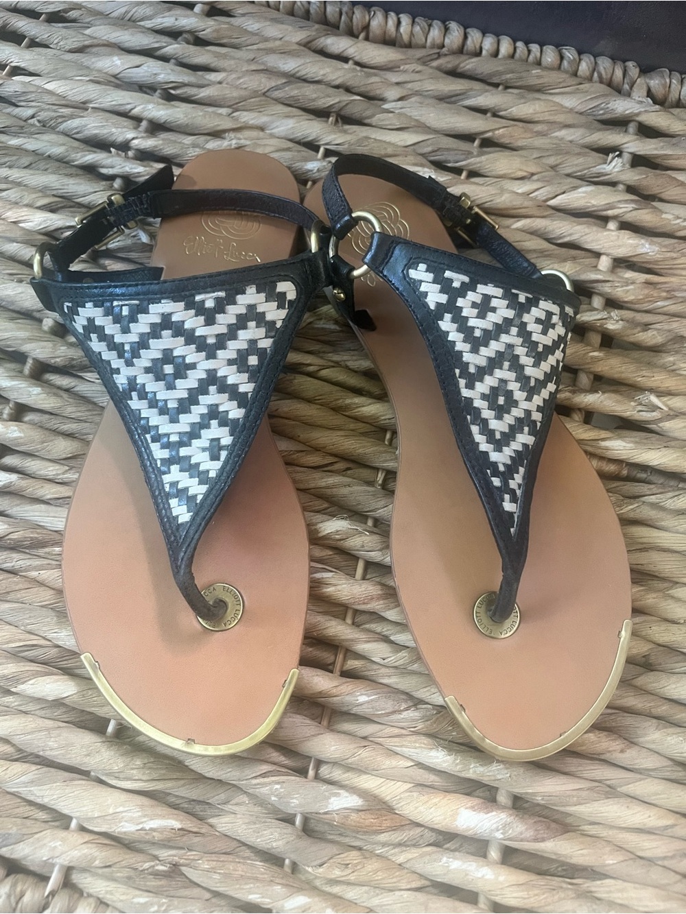 T strap slingback leather sandals